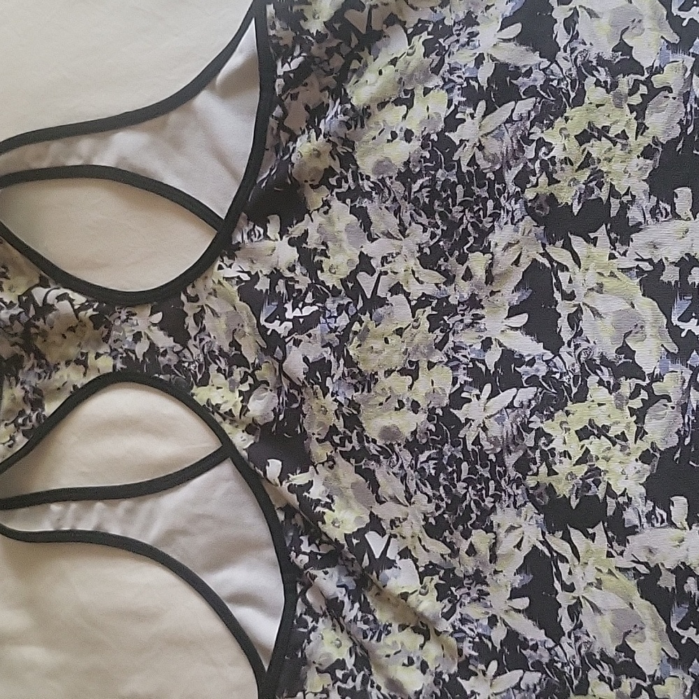 LULULEMON Top - Picture 4 of 6